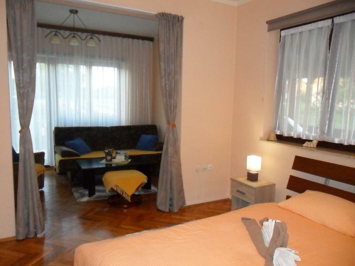 Studio Apartment Ivona & Tin سلوني المظهر الخارجي الصورة